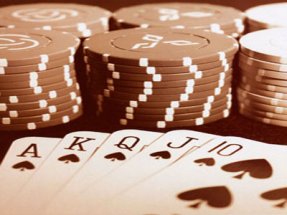 Fichas y cartas de poker