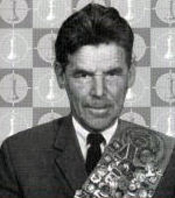 Nezhmetdinov en una entrega de premios